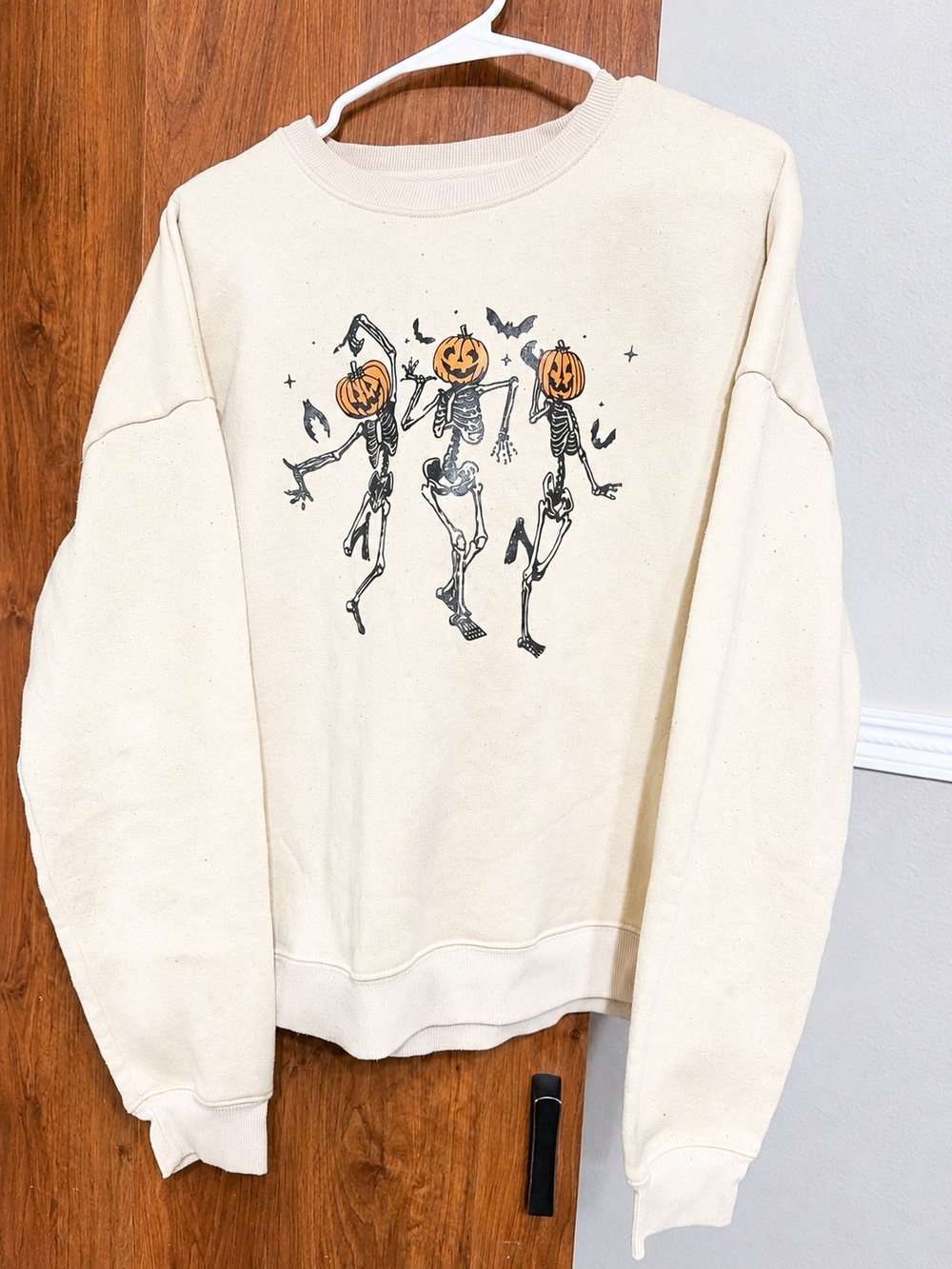 SHEIN Women's Crewneck Sweatshirt with Pumpkin-Head Skeleton Halloween Graphic